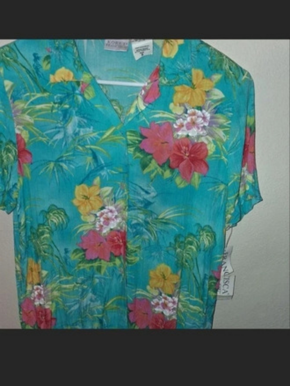 Koret of California Floral Button Front Top in Blue & Green Size Small